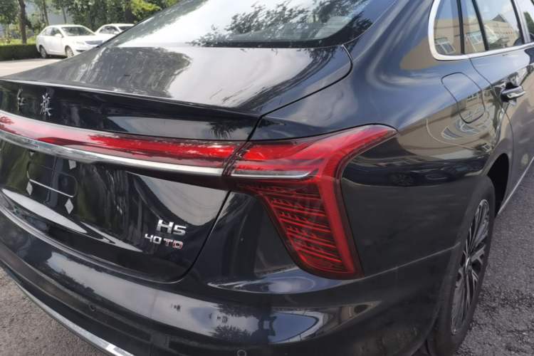 Used Hongqi H5 2025 2.0T Automatic Flag Edition – 500 000 Units Commemorative Version Right Rear Taillight