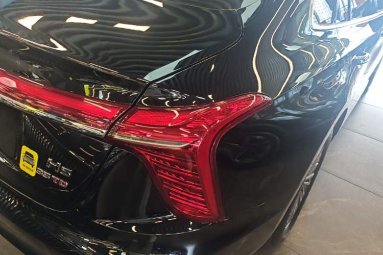 Used Hongqi H5 2025 1.5T DCT Qiyun 500 000th Unit Commemorative Edition Right Rear Taillight