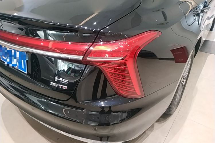 Used Hongqi H5 2025 1.5T DCT Qiyun 500 000th Unit Commemorative Edition Right Rear Taillight