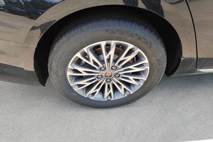 Used Hongqi H5 2025 1.5T DCT Qiyun 500 000th Unit Commemorative Edition Right Rear Wheel Hub