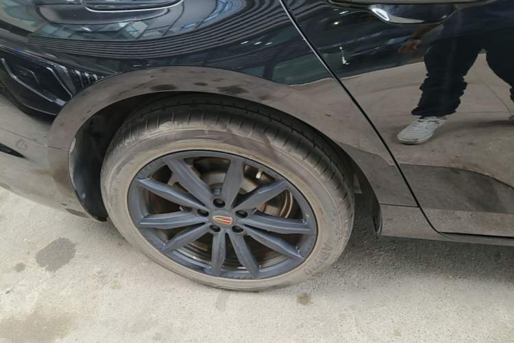 Used Hongqi H5 2025 2.0T Automatic Xuan Ying Edition Right Rear Wheel Hub