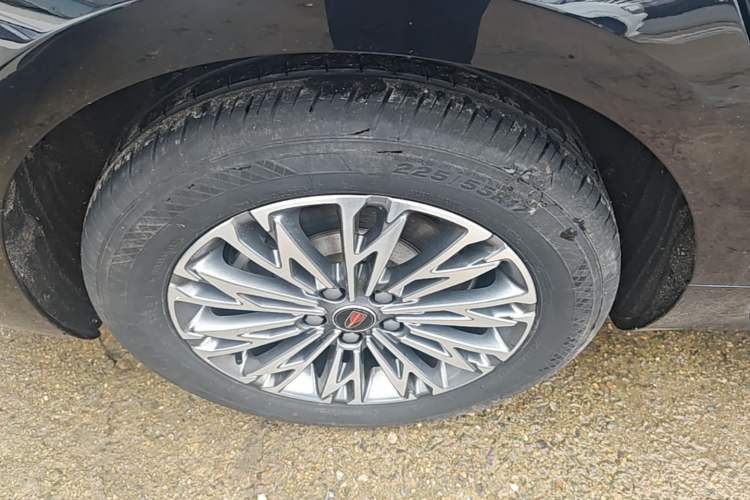 Used Hongqi H5 2025 1.5T DCT Qiyun 500 000th Unit Commemorative Edition Right Rear Wheel Hub