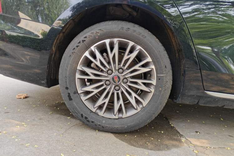 Used Hongqi H5 2025 1.5T DCT Qiyun 500 000th Unit Commemorative Edition Right Rear Wheel Hub