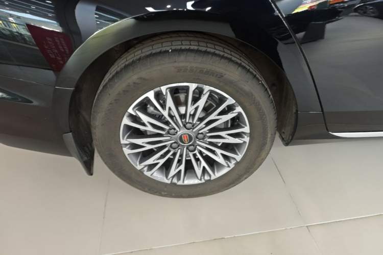 Used Hongqi H5 2025 1.5T DCT Qiyun 500 000th Unit Commemorative Edition Right Rear Wheel Hub