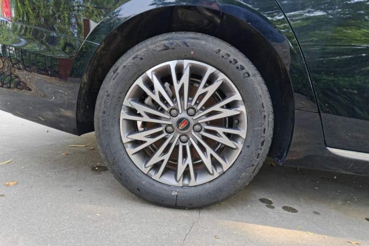 Used Hongqi H5 2025 1.5T DCT Qiyun 500 000th Unit Commemorative Edition Right Rear Wheel Hub