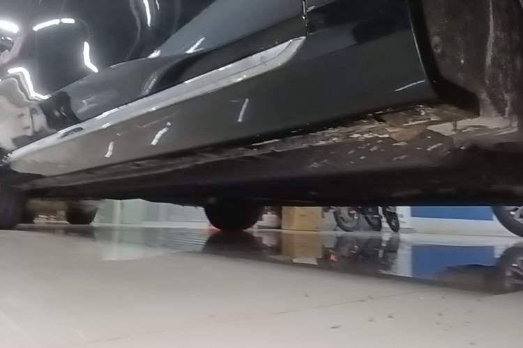 Used Hongqi H5 2025 1.5T DCT Qiyun 500 000th Unit Commemorative Edition Right Side Sill
