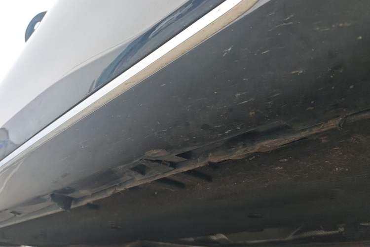Used Hongqi H5 2025 1.5T DCT Qiyun 500 000th Unit Commemorative Edition Right Side Sill