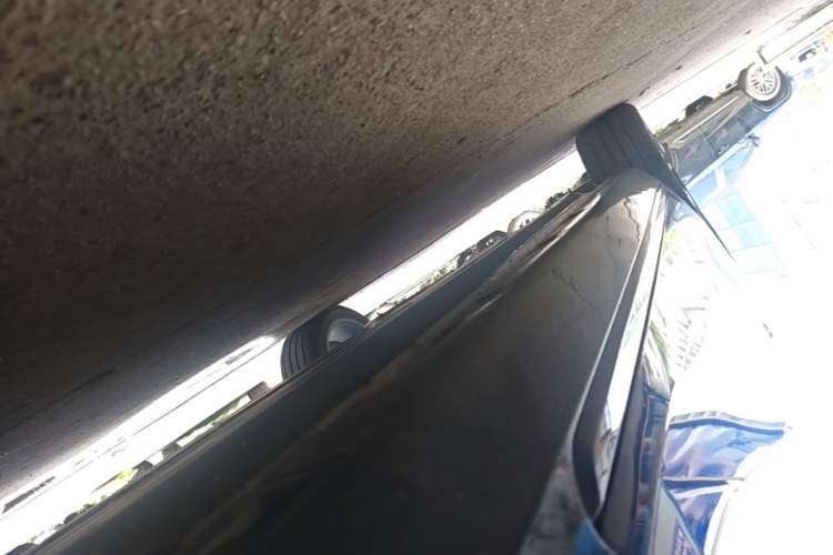 Used Hongqi H5 2025 2.0T Automatic Xuan Ying Edition Right Side Sill