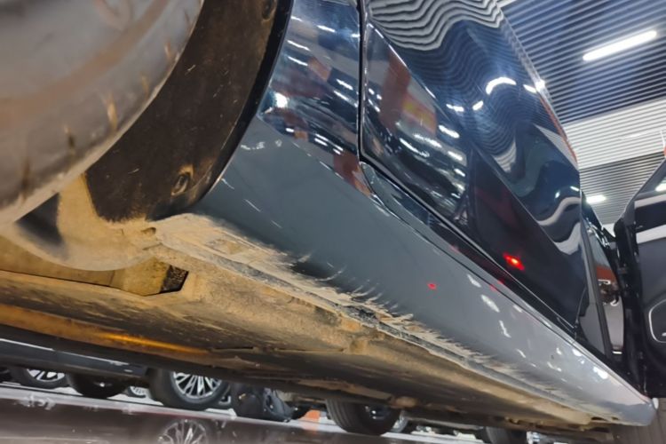 Used Hongqi H5 2025 1.5T DCT Xuan Ying Edition Right Side Sill