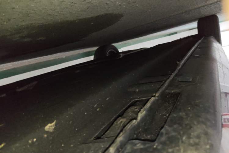 Used Hongqi H5 2025 2.0T Automatic Flagship 500 000th Unit Anniversary Edition Right Side Sill