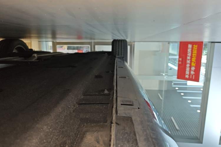 Used Hongqi H5 2025 1.5T DCT Qiyun 500 000th Unit Commemorative Edition Right Side Sill