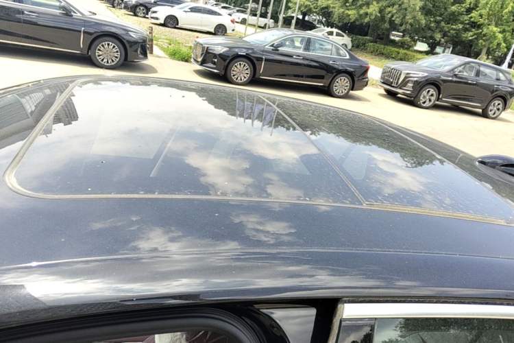 Used Hongqi H5 2025 1.5T DCT Qiyun 500 000th Unit Commemorative Edition Roof