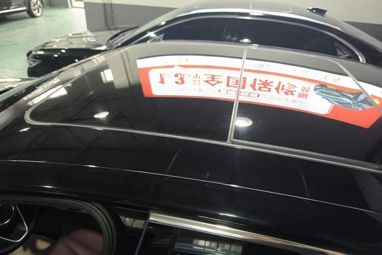Used Hongqi H5 2025 2.0T Automatic Flag Edition – 500 000 Units Commemorative Version Roof