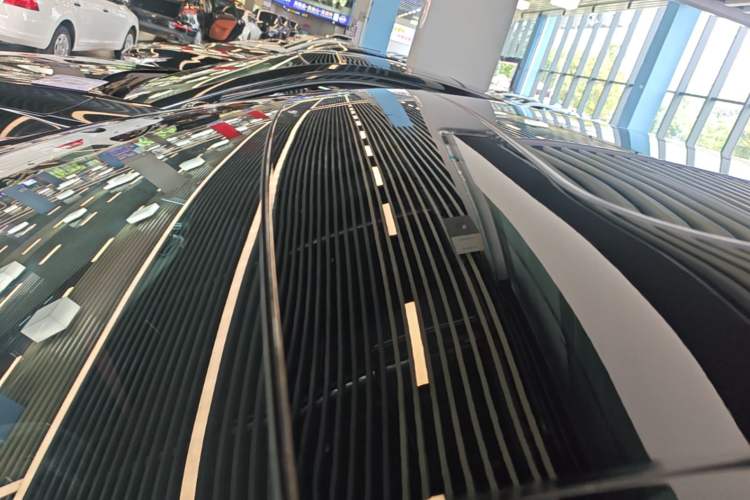 Used Hongqi H5 2025 1.5T DCT Xuan Ying Edition Roof