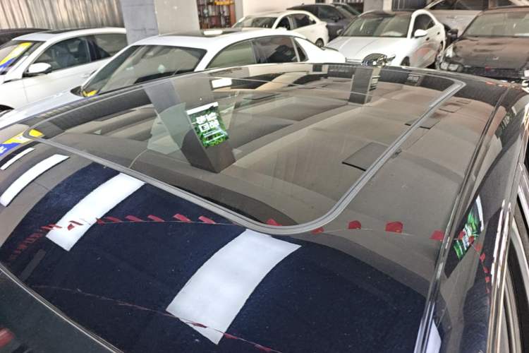 Used Hongqi H5 2025 1.5T DCT Xuan Ying Edition Roof
