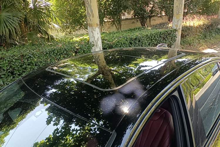 Used Hongqi H5 2025 2.0T Automatic Xuan Ying Edition Roof