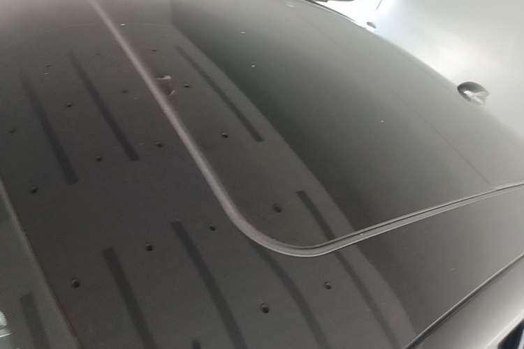 Used Hongqi H5 2025 2.0T Automatic Flag Edition – 500 000 Units Commemorative Version Roof