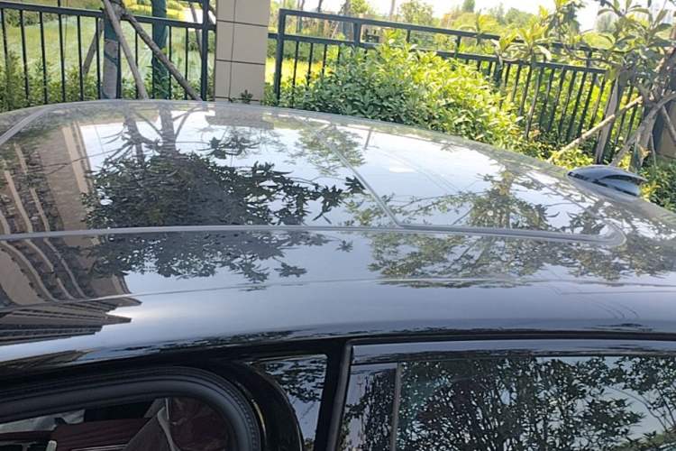 Used Hongqi H5 2025 2.0T Automatic Xuan Ying Edition Roof
