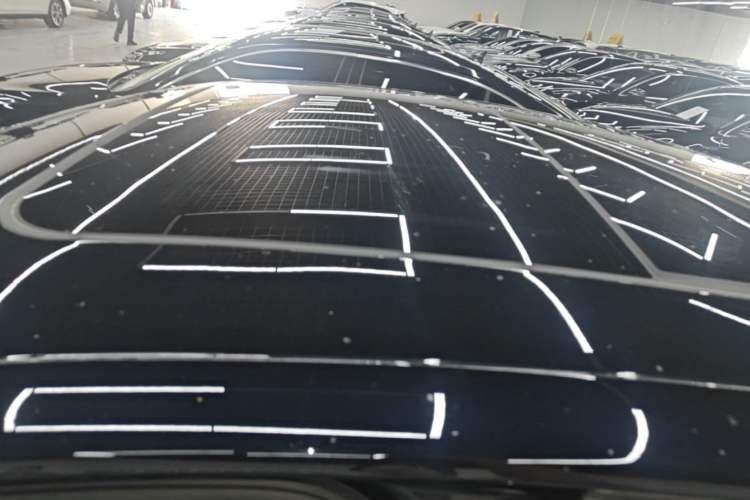Used Hongqi H5 2025 2.0T Automatic Xuan Ying Edition Roof