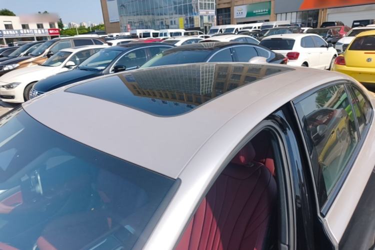 Used Hongqi H5 2025 2.0T Automatic Xuan Ying Edition Roof
