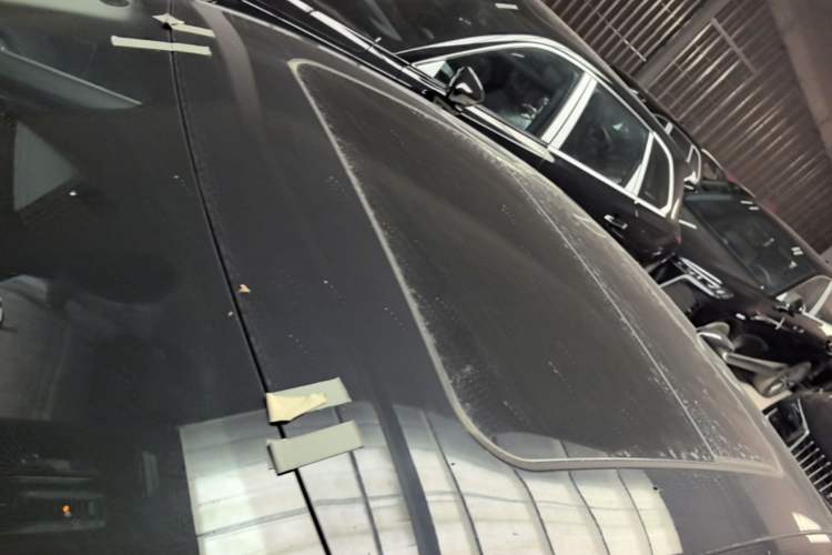 Used Hongqi H5 2025 2.0T Automatic Flag Edition – 500 000 Units Commemorative Version Roof