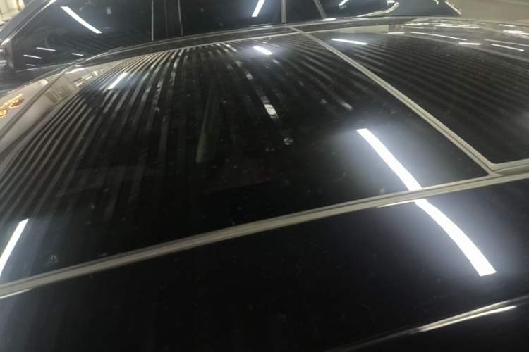 Used Hongqi H5 2025 2.0T Automatic Flag Edition – 500 000 Units Commemorative Version Roof
