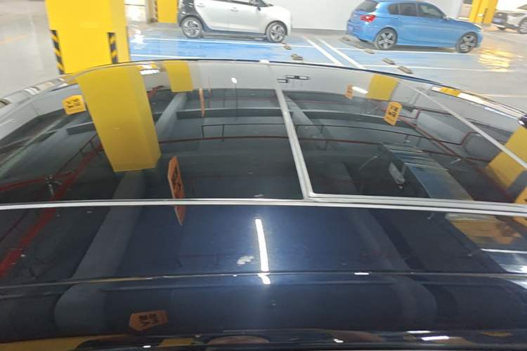 Used Hongqi H5 2025 1.5T DCT Qiyun 500 000th Unit Commemorative Edition Roof
