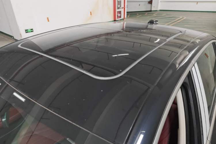 Used Hongqi H5 2025 2.0T Automatic Flagship 500 000th Unit Anniversary Edition Roof