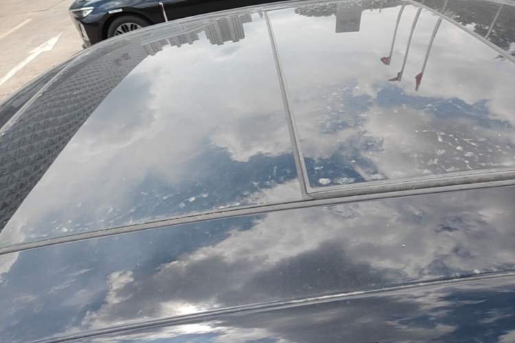 Used Hongqi H5 2025 1.5T DCT Qiyun 500 000th Unit Commemorative Edition Roof