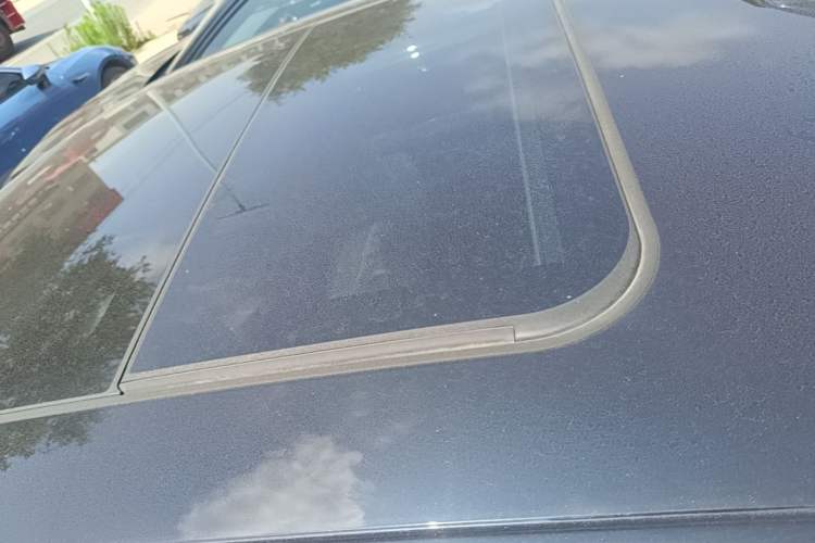 Used Hongqi H5 2025 1.5T DCT Qiyun 500 000th Unit Commemorative Edition Roof
