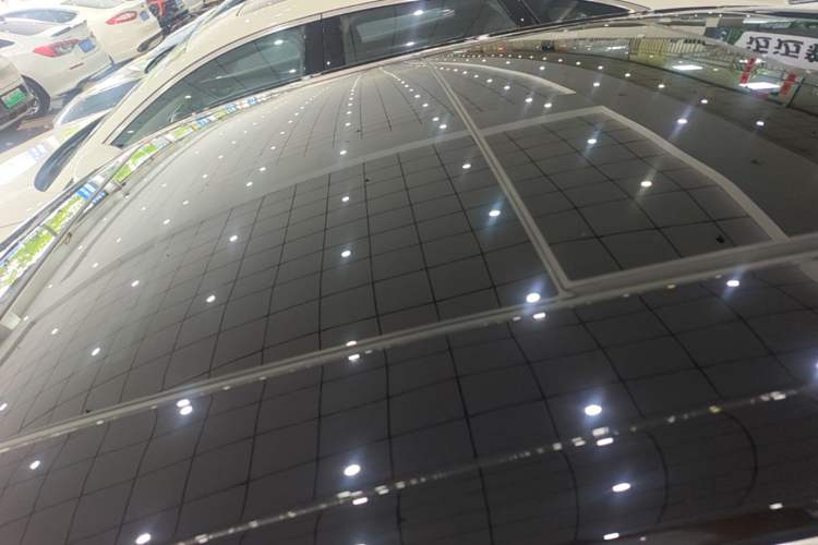 Used Hongqi H5 2025 2.0T Automatic Flag Edition – 500 000 Units Commemorative Version Roof