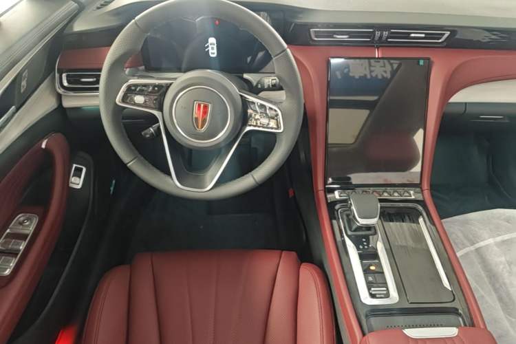 Used Hongqi H5 2025 2.0T Automatic Flag Edition – 500 000 Units Commemorative Version Steering Wheel