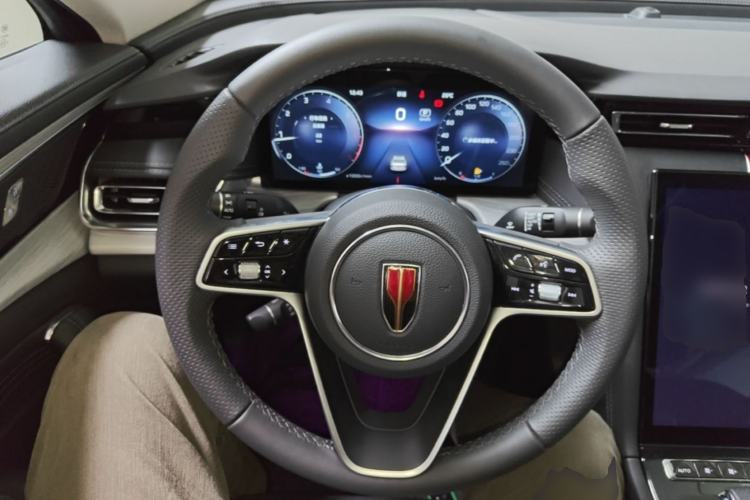 Used Hongqi H5 2025 2.0T Automatic Flagship 500 000th Unit Anniversary Edition Steering Wheel