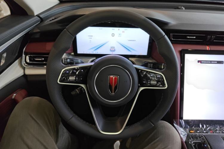 Used Hongqi H5 2025 2.0T Automatic Flagship 500 000th Unit Anniversary Edition Steering Wheel