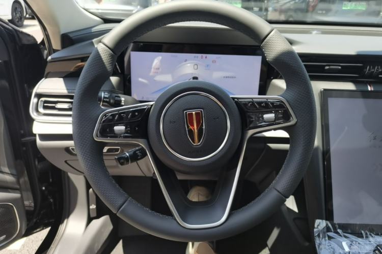 Used Hongqi H5 2025 2.0T Automatic Flag Edition – 500 000 Units Commemorative Version Steering Wheel