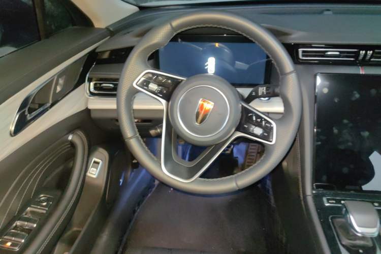 Used Hongqi H5 2025 2.0T Automatic Flagship 500 000th Unit Anniversary Edition Steering Wheel