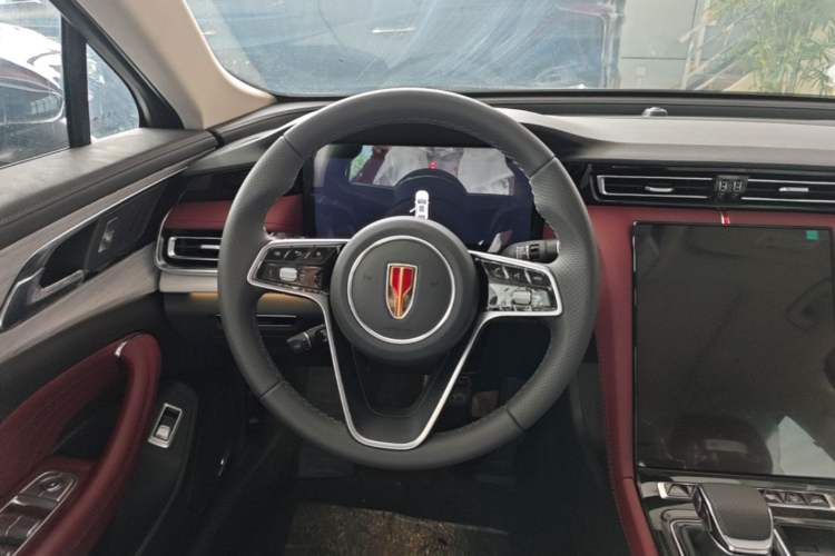 Used Hongqi H5 2025 2.0T Automatic Flag Edition – 500 000 Units Commemorative Version Steering Wheel