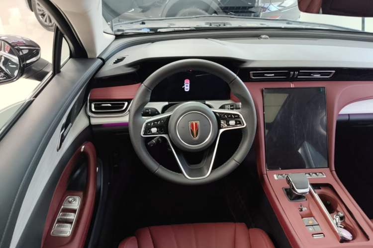 Used Hongqi H5 2025 2.0T Automatic Flag Edition – 500 000 Units Commemorative Version Steering Wheel