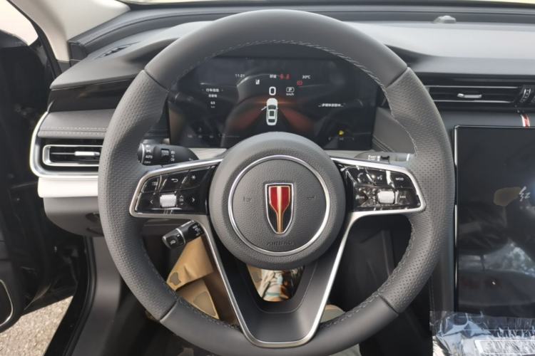 Used Hongqi H5 2025 2.0T Automatic Flag Edition – 500 000 Units Commemorative Version Steering Wheel