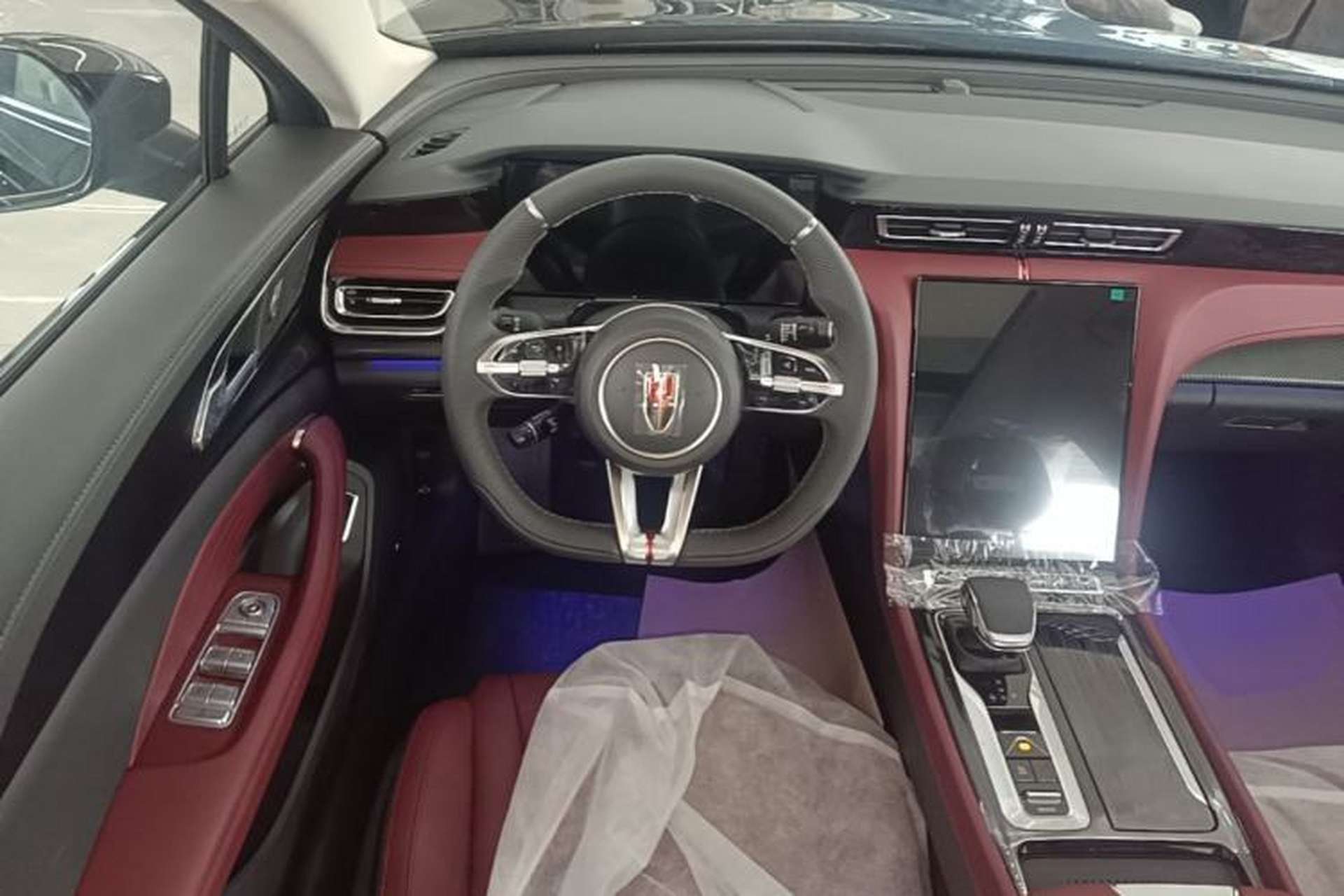 Used Hongqi H5 2025 Model 2.0T Automatic Xuan Ying 2 Million Units Commemorative Edition Steering Wheel