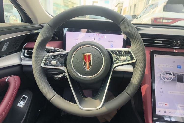 Used Hongqi H5 2025 2.0T Automatic Flag Edition – 500 000 Units Commemorative Version Steering Wheel