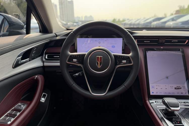 Used Hongqi H5 2025 2.0T Automatic Flag Edition – 500 000 Units Commemorative Version Steering Wheel