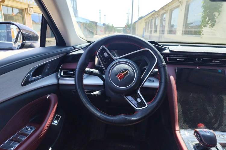 Used Hongqi H5 2025 2.0T Automatic Flag Edition – 500 000 Units Commemorative Version Steering Wheel