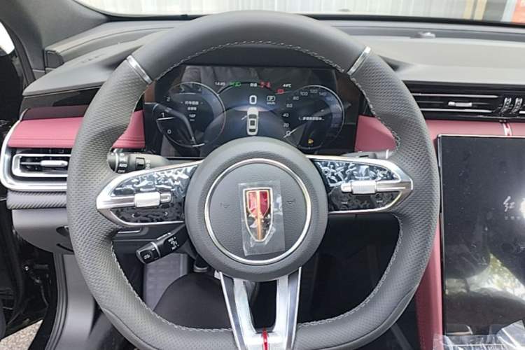 Used Hongqi H5 2025 Model 2.0T Automatic Xuan Ying 2 Million Units Commemorative Edition Steering Wheel