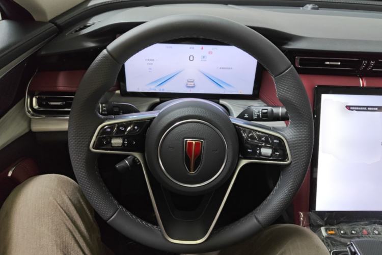Used Hongqi H5 2025 2.0T Automatic Flagship 500 000th Unit Anniversary Edition Steering Wheel