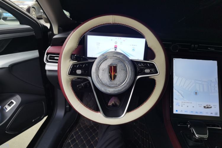 Used Hongqi H5 2025 2.0T Automatic Flag Edition – 500 000 Units Commemorative Version Steering Wheel