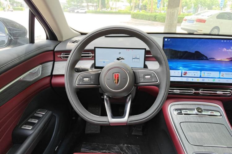 Used Hongqi H5 2025 2.0T Automatic Flag Edition – 500 000 Units Commemorative Version Steering Wheel