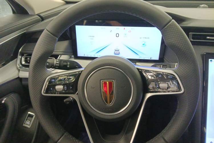 Used Hongqi H5 2025 2.0T Automatic Flag Edition – 500 000 Units Commemorative Version Steering Wheel