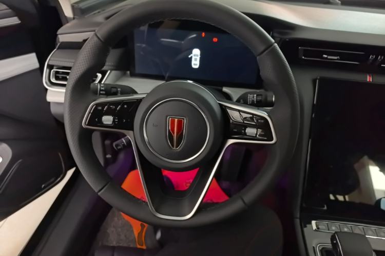 Used Hongqi H5 2025 2.0T Automatic Flag Edition – 500 000 Units Commemorative Version Steering Wheel