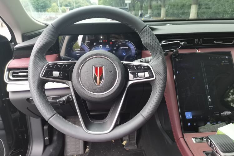 Used Hongqi H5 2025 2.0T Automatic Flag Edition – 500 000 Units Commemorative Version Steering Wheel